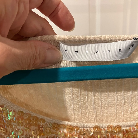 Gold/iridescent sequins knit top.  Twinset.  Size S.  NEVER WORN. - Picture 5 of 5